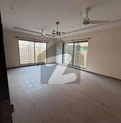نارتھ ناظم آباد ۔ بلاک ایف نارتھ ناظم آباد,کراچی میں 8 کمروں کا 2 کنال مکان 25.0 کروڑ میں برائے فروخت۔