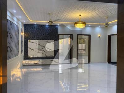 1 KANAL UPPER PORTION AVAILABLE FOR RENT IN PGECS PHASE 2