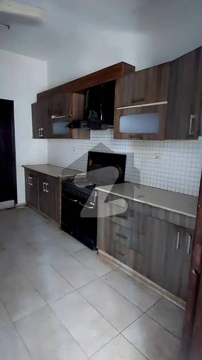 3 Bed Room Apartment Available For Rent in Askari 11
