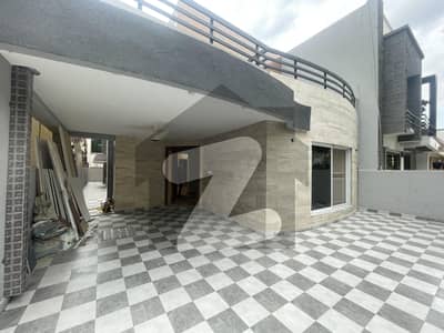 10 Marla house for sale