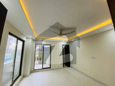 01 BEDROOM LUXURY UNFURNISHED APARTMENT AVAILABLE FOR RENT AT GULBERG GREEN ISLAMABAD