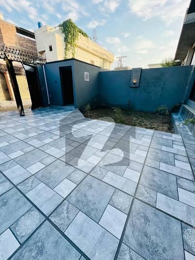 10 Marla Brand New Corner House For Rent Model Town Multan  . . . . . . Prime Location. . . . . .   Model Town Multan