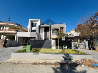 60 X 100 House For Sale In G14/4 Islamabad