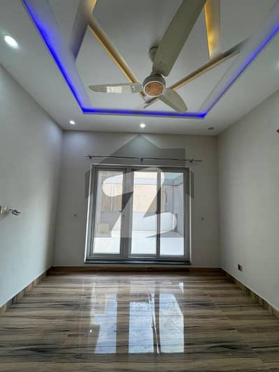 10 Marla Beautiful Upper Portion For Rent In Dha Phase 8