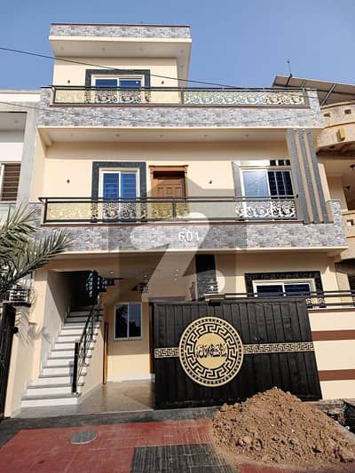 جی ۔ 14 اسلام آباد میں 5 کمروں کا 5 مرلہ مکان 5.25 کروڑ میں برائے فروخت۔