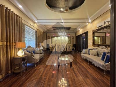 KANAL UPPER PORTION NEAR TO MARKET FOR RENT