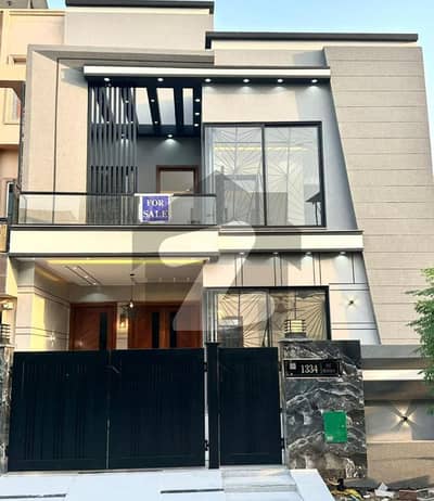 5 Marla Beautiful House for Sale in Bahria Orchard Phase 2 A Block
