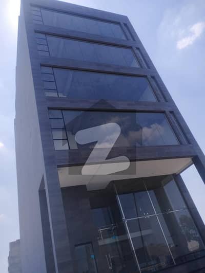 ڈی ایچ اے فیز 8 ڈیفنس (ڈی ایچ اے),لاہور میں 8 مرلہ Studio عمارت 8.5 لاکھ میں کرایہ پر دستیاب ہے۔