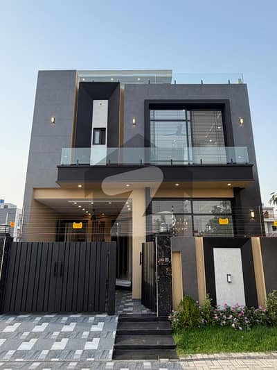 5 MARLA BRAND NEW MODERN HOUSE AVAILABLE FOR SALE