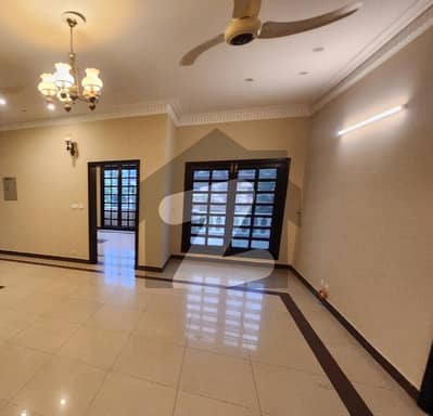 Beautiful 4 Bedroom Prime Location Ground Portion