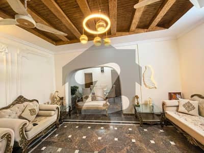 Beautiful Luxury 10 Marla House For Sale In CHAKLALA SCHEME 3