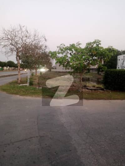 Prime 1 Kanal Residential Plot for Sale in DHA Phase 7, Block Q