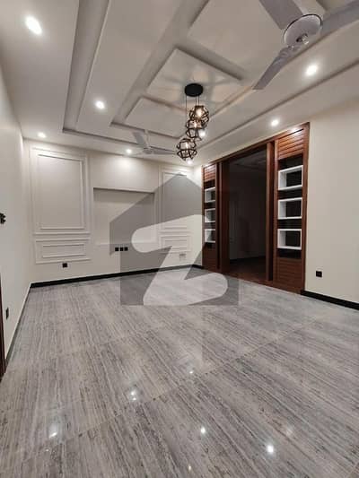 To Sale You Can Find Spacious House In F-17