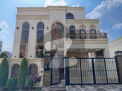 گارڈن ٹاؤن فیز 3 - بلاک ایف گارڈن ٹاؤن فیز 3,گارڈن ٹاؤن,گوجرانوالہ میں 6 کمروں کا 12 مرلہ مکان 4.75 کروڑ میں برائے فروخت۔