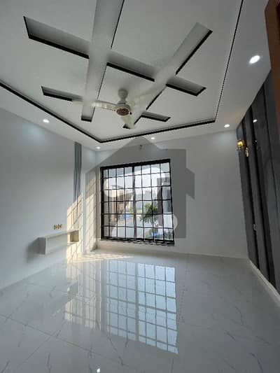 10 marla upper portion available for rent bahria town lahore