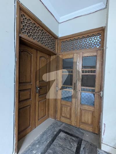 چکلالہ سکیم 3 چکلالہ سکیم,راولپنڈی میں 8 کمروں کا 5 مرلہ مکان 2.1 کروڑ میں برائے فروخت۔