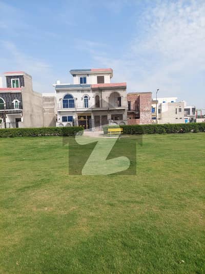 3 Marla Park Facing Semi Finished LDA Approved House For Sale