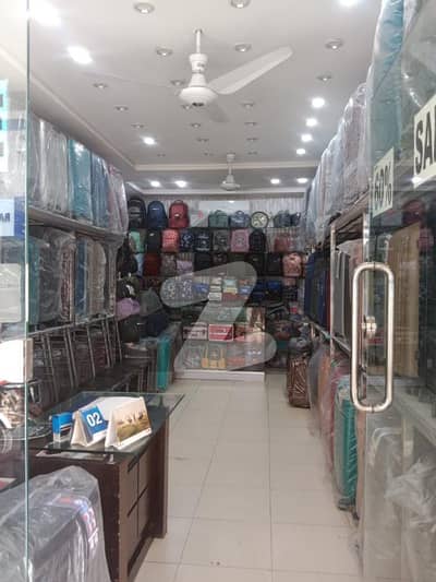 کینٹ ملتان میں 1 مرلہ Studio دکان 2.0 کروڑ میں برائے فروخت۔