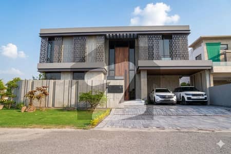 Corner 1 Kanal Top Quality Owner Build Sami Furnished Just Like A Brand New With Soler Luxurious Beautiful Modern Design House With Basement For Sale In DHA Lahore Phase 7 Prime Location