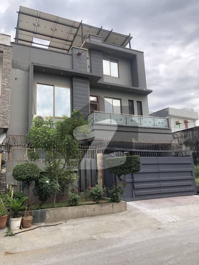 جناح گارڈنز ایف ای سی ایچ ایس,اسلام آباد میں 4 کمروں کا 7 مرلہ مکان 3.4 کروڑ میں برائے فروخت۔