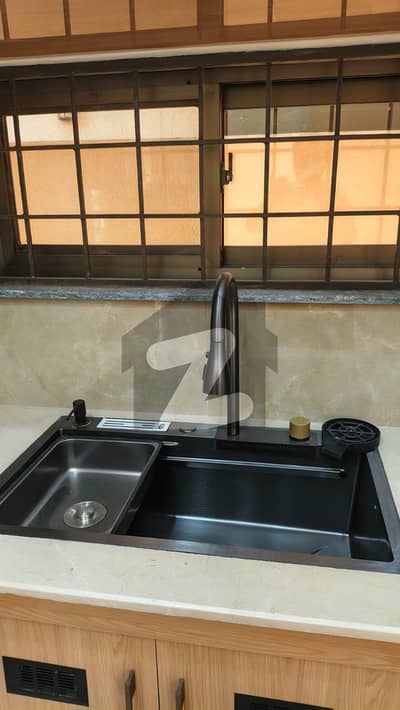 10 marla used house for sale near to main college road hot location best approach