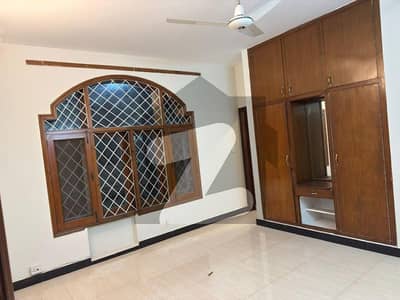 1 Kanal House Is Available In E-11
