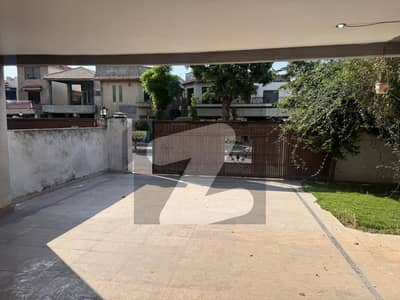 Kanal Single Story House for Sale on Boulevard Road | Prime Location | Bahria Town Phase 2