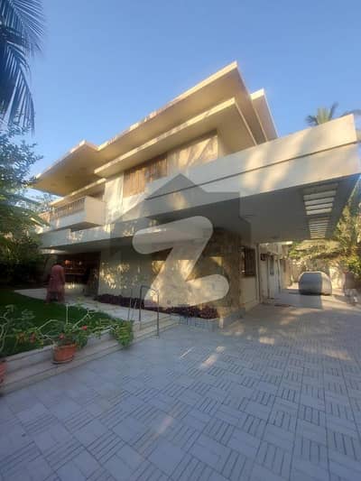 Buying A Prime Location House In PECHS Block 6