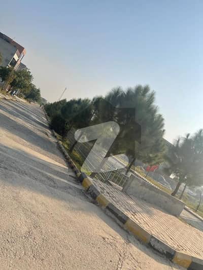 5 Marla Prime Location Plot For Sale In Gulber Residencia AA Bloc