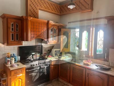 F-11 666 Yards 5 Bed Room House Available For Sale