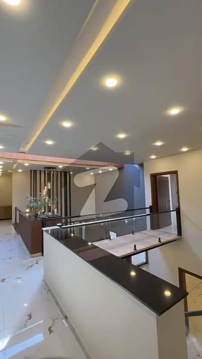 10 Marla Spacious House Available In Top City 1 For sale