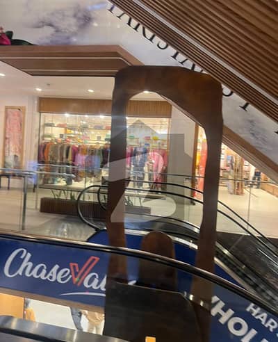 SHOP FOR SALE RUNNING ON HIGH RENT- RENT COMING