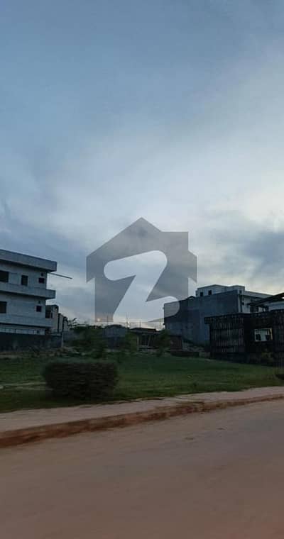 7 MARLA DEVELOP POSSESSION PLOT FOR SALE ON REASONABLE PRICE IN GULBERG Redidencia ISLAMABAD