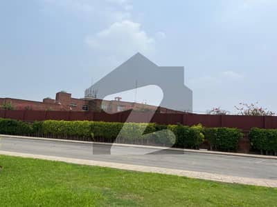 I SELL 1 KANAL RESIDENTIAL PLOT IN BAHRIA ORCHARD LAHORE PHASE 4.