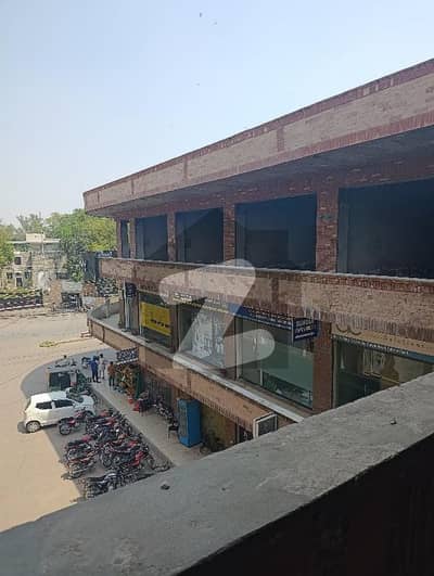 کینٹ لاہور میں 1 مرلہ Studio دکان 60.0 ہزار میں کرایہ پر دستیاب ہے۔