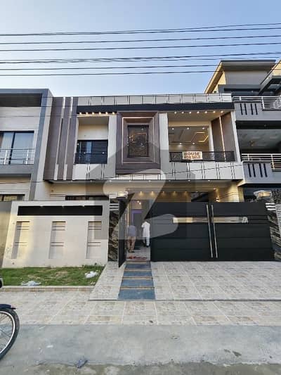 10 Marla House Is Available In Affordable Price In LDA Avenue