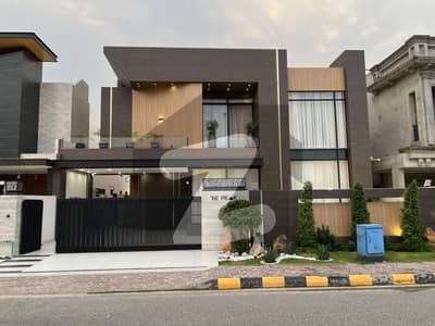1 Kanal Estate of the Art House Located at the Heart Of Royal Orchard