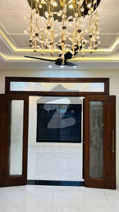 10 MARLA HOUSE FOR RENT IN CENTRAL PARK HOUSING SCHEME LAHORE.