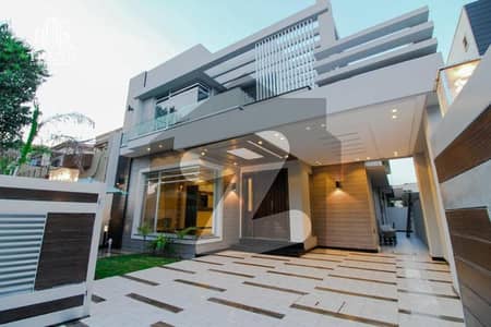 10 MARLA LIKE BRAND NEW DESIGNER HOUSE FOR RENT