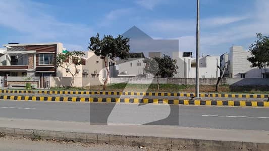 J 7Marla 84sqft Corner All Paid Possession No DP Poll