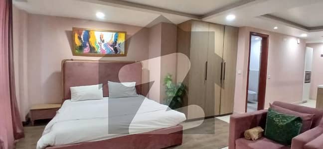 گولڈ کریسٹ مال اینڈ ریزیڈینسی ڈی ایچ اے فیز 4,ڈی ایچ اے ڈیفینس,لاہور میں 3 مرلہ Studio فلیٹ 1.7 لاکھ میں کرایہ پر دستیاب ہے۔