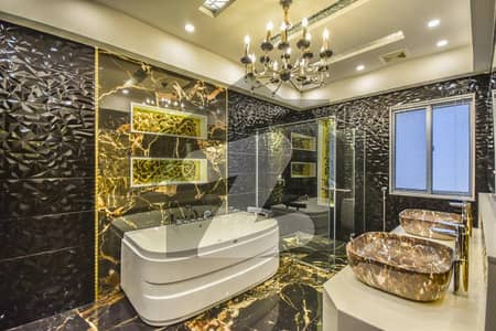 5 Marla Luxurious Bungalow Prime Location