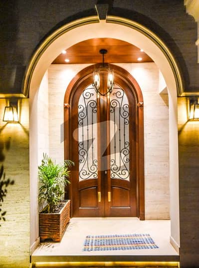 5 Marla Luxurious Bungalow Prime Location