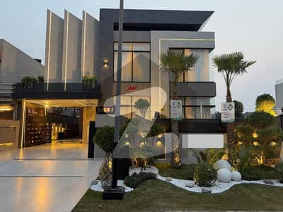 ڈی ایچ اے ڈیفینس فیز 2 ڈی ایچ اے ڈیفینس,اسلام آباد میں 5 کمروں کا 1 کنال مکان 12.5 کروڑ میں برائے فروخت۔