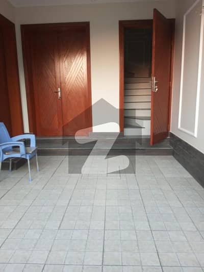 5 MARLA UPPER PORTION AVAILABLE FOR RENT IN PARK VIEW CITY