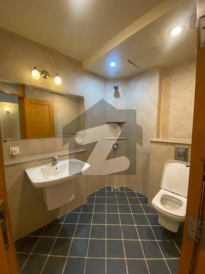 Silver Oaks Luxury Apartments