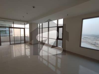 4-Beds Luxurious Apartment Available For Rent