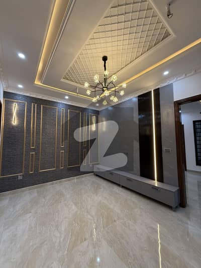 5 Marla Upper Portion Available For Rent In Central Park Housing Scheme Lahore