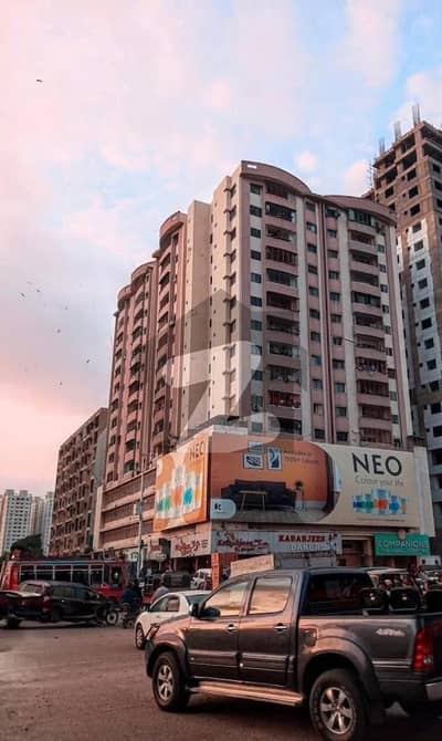 صدر صدر ٹاؤن,کراچی میں 3 کمروں کا 7 مرلہ فلیٹ 3.5 کروڑ میں برائے فروخت۔