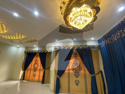 Creek Vista Semi-Furnished Excuisite 4 Bed D/D Apartment For Rent